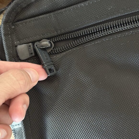 Tumi Alpha 2 Compact Large Screen Briefcase Laptop Bag Nylon Black 26114D2 $550 - Picture 14 of 16